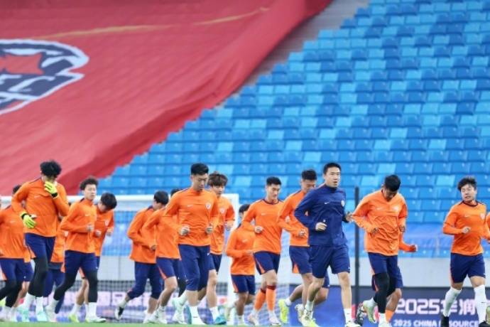 上海队摆脱连败，取得胜利宝石