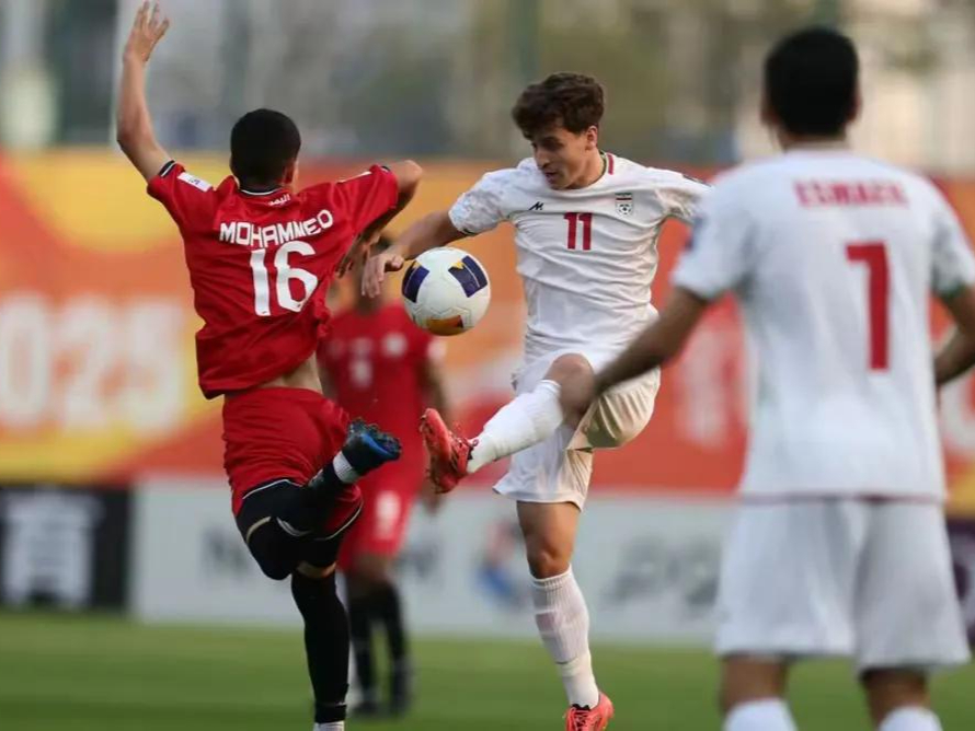 伊朗球队在比赛中展现实力，成功晋级