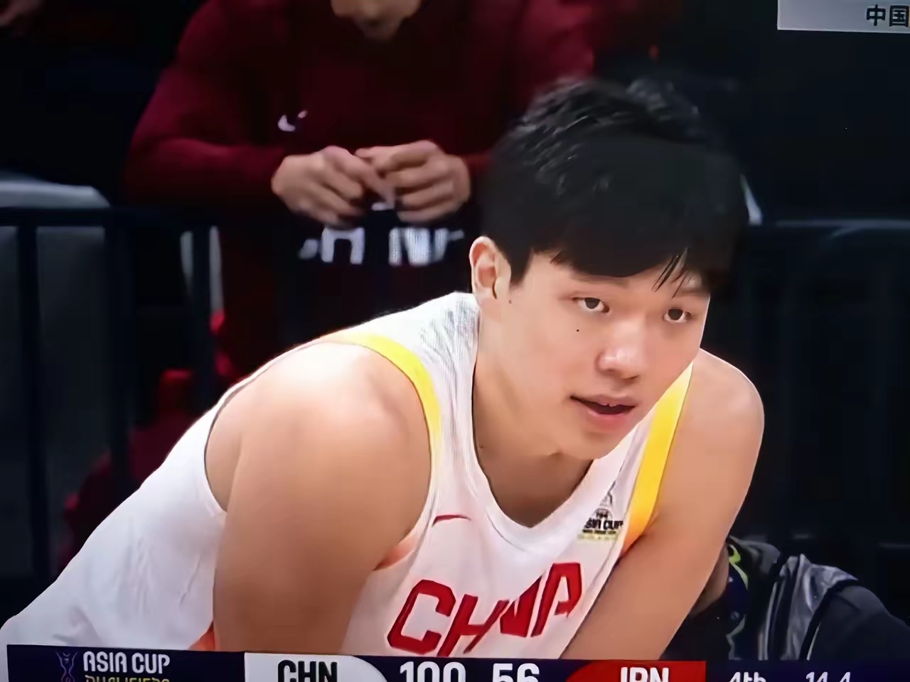 包含上海男篮痛失比赛，被安徽队完胜的词条