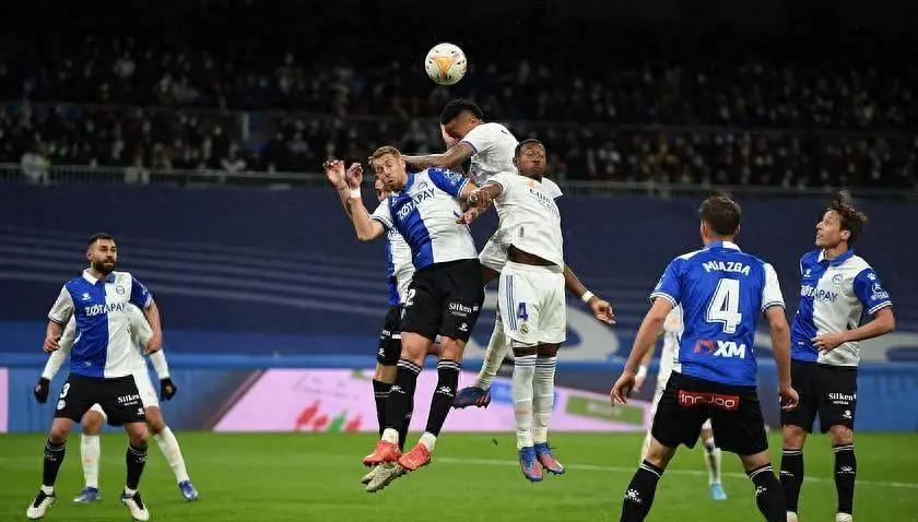 Rookie经典对决，东契奇与30激战G2分钟，悬念迭起胜负难料！