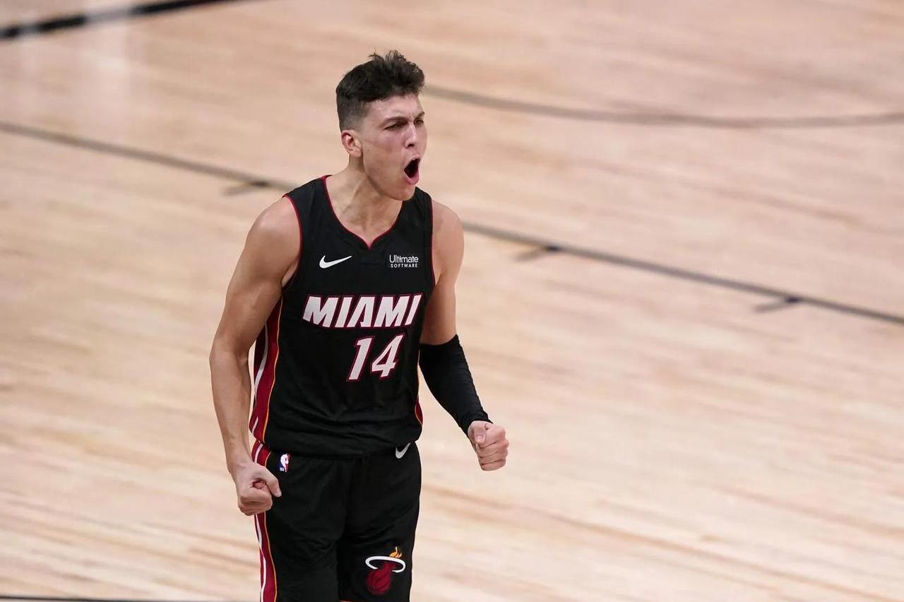 巴特勒伤愈复出，状态火爆首场表现抢眼，巴塞罗那球迷欢呼！